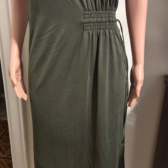 NWT BADGLEY MISCHKA Women’s Olive Midi Dress - Picture 7 of 14
